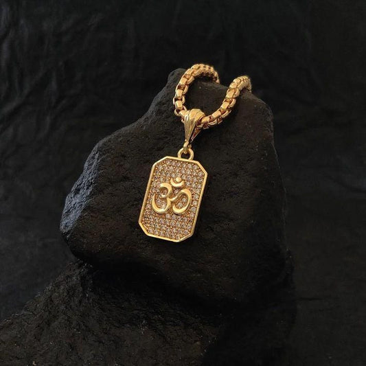 Gold-Plated Om Pendant with Chain – Diamond-Studded Alloy for Men